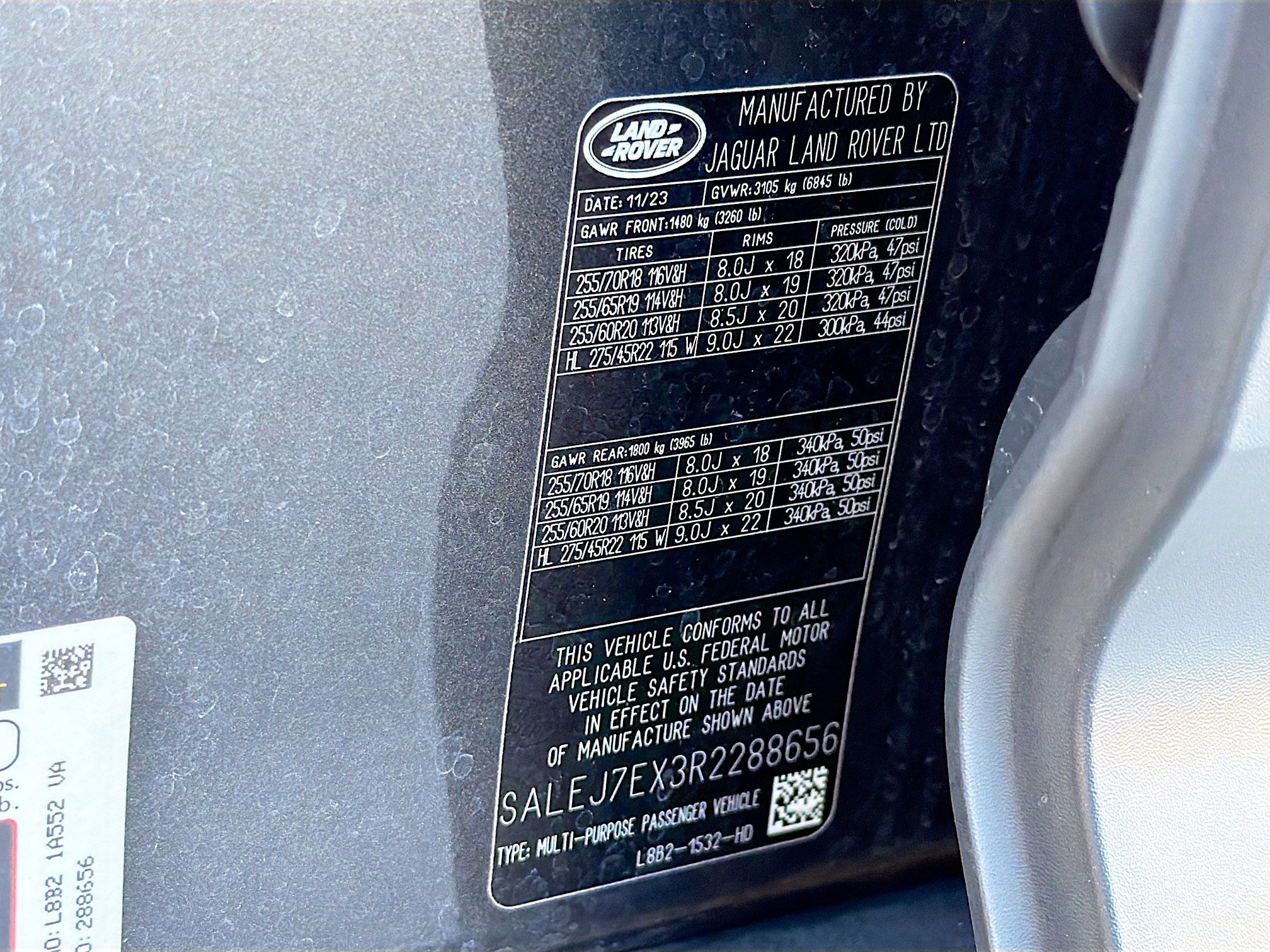 Used 2024 Land Rover Defender 110 S image 44