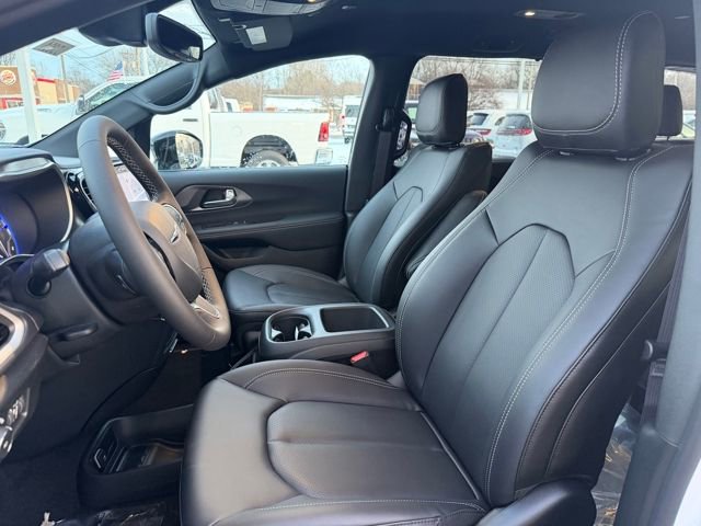 New 2026 Chrysler Pacifica Select image 32