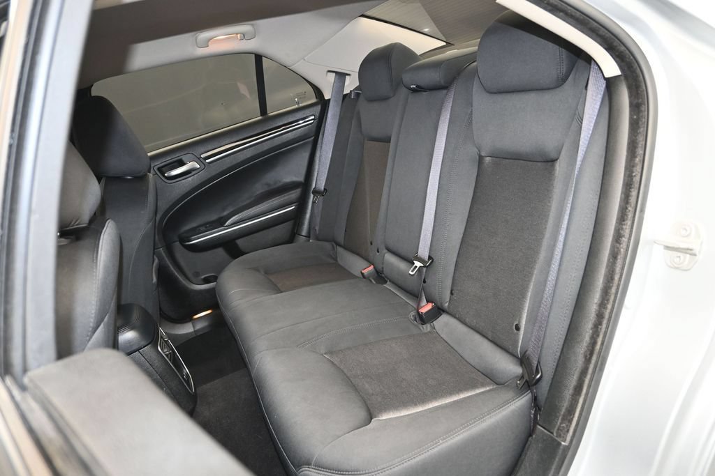 Used 2023 Chrysler 300 Touring w/ Safetytec Plus Group RWD image 24