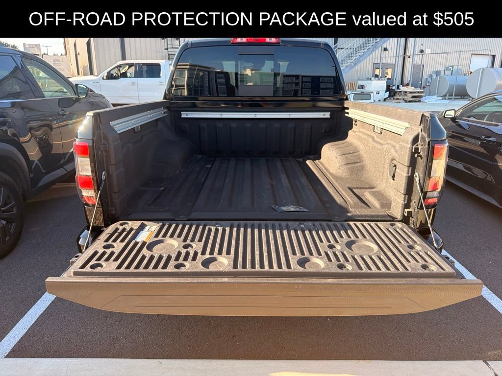 Used 2023 Nissan Frontier PRO-4X w/ Pro-4X Premium Package AWD/4WD image 8