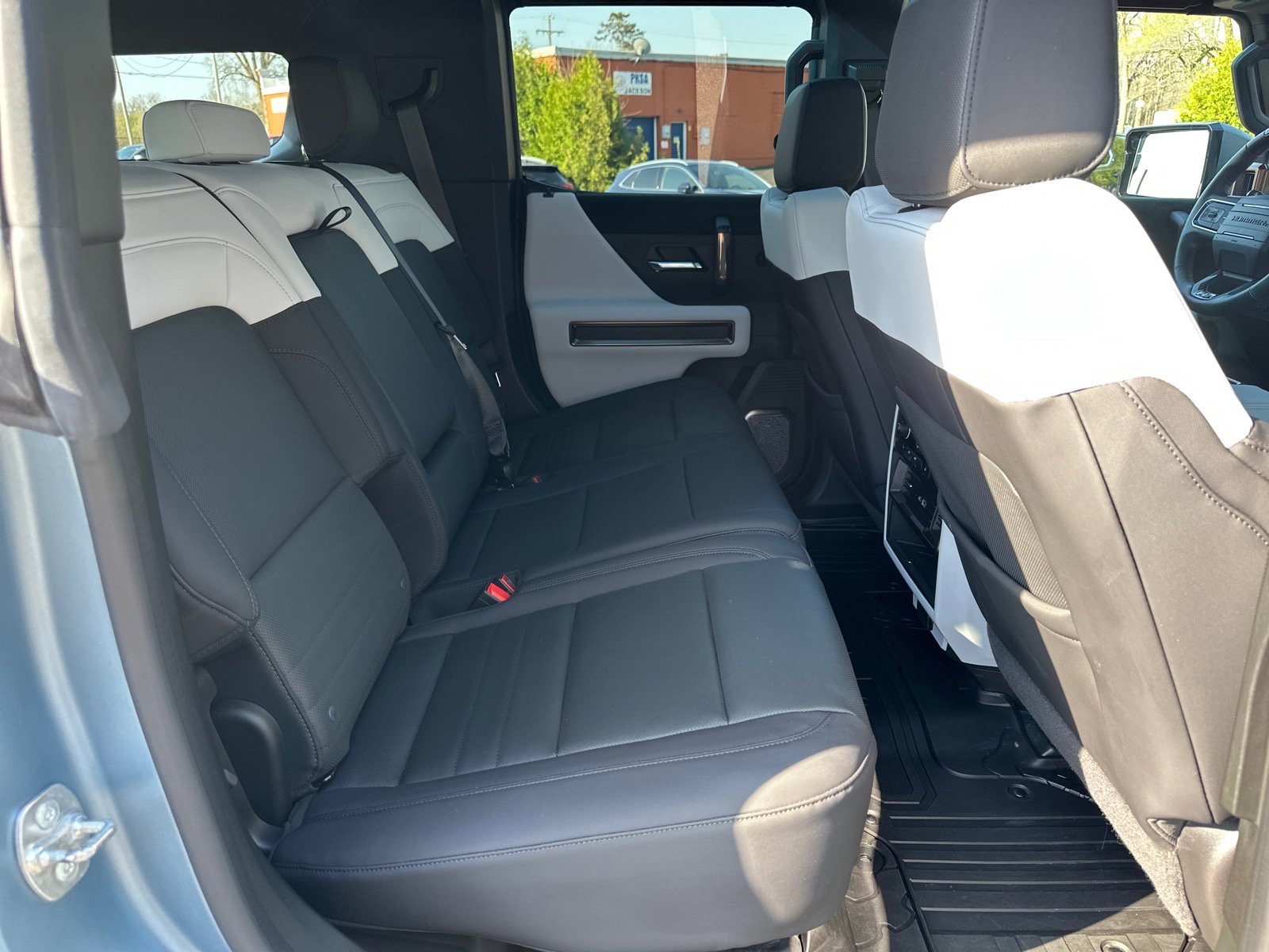 Used 2024 GMC Hummer EV 3X w/ Omega Edition AWD/4WD image 26