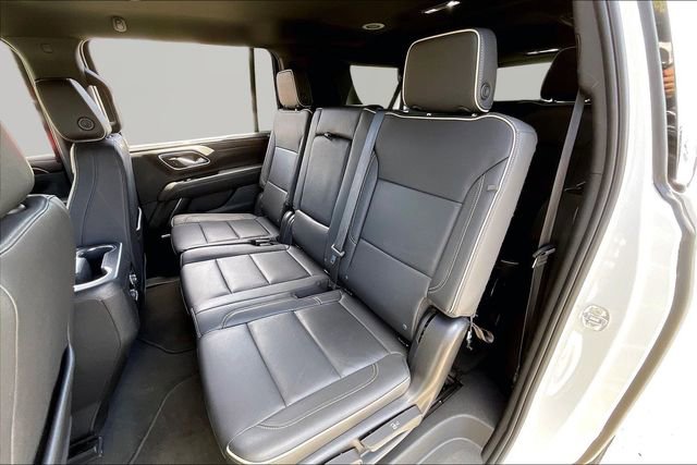 Used 2024 Chevrolet Suburban Premier AWD/4WD image 16