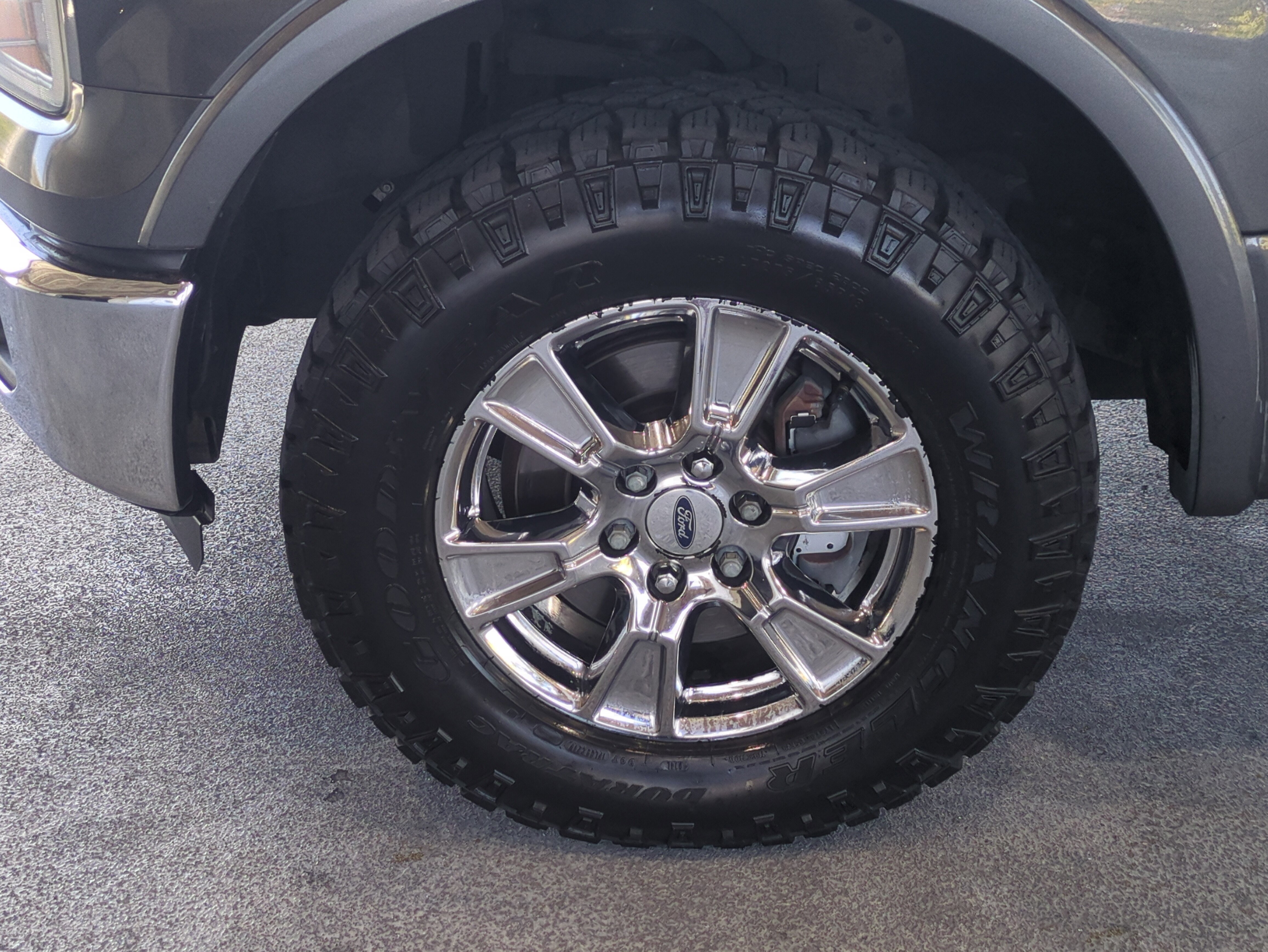 Used 2015 Ford F150 Lariat w/ Equipment Group 502A Luxury image 11