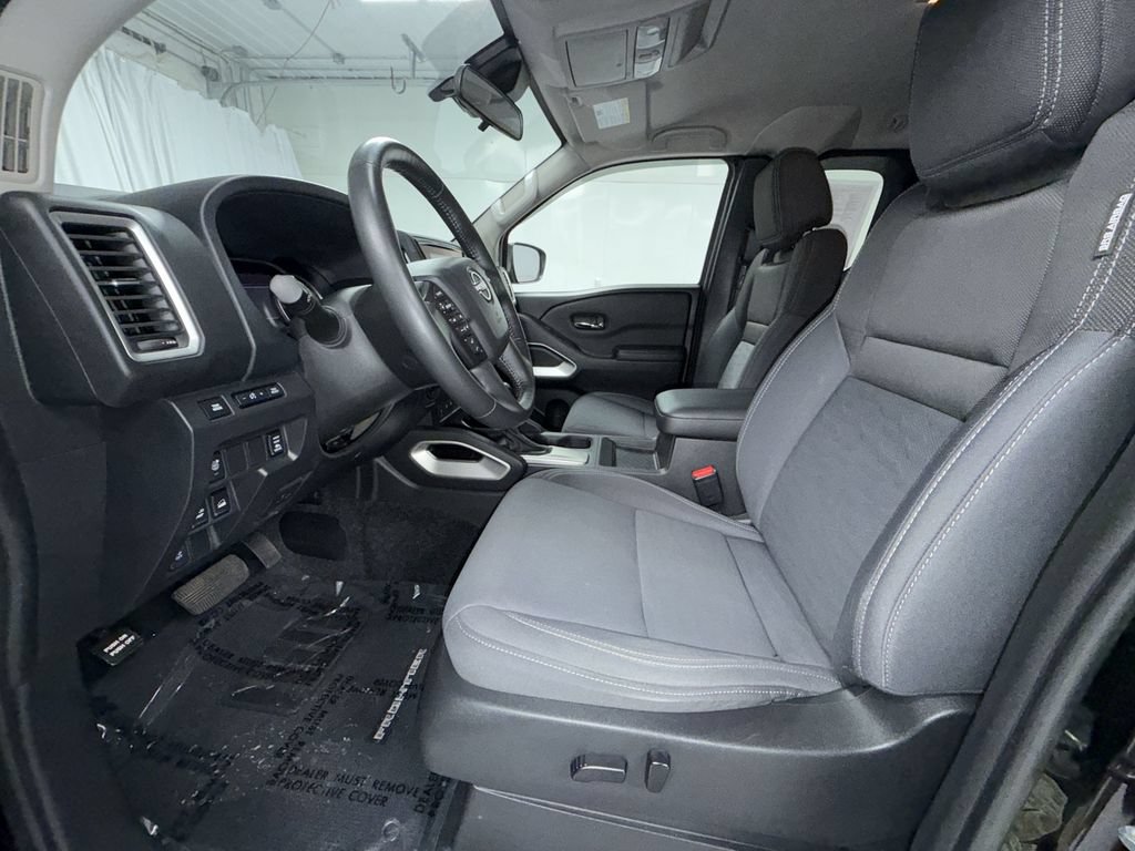 Used 2023 Nissan Frontier SV w/ SV Convenience Package AWD/4WD image 12
