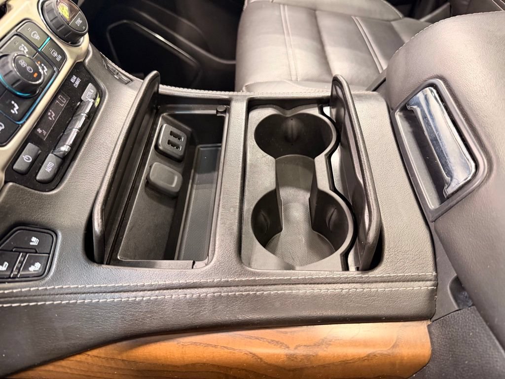 Used 2020 GMC Yukon Denali w/ Denali Premium Package AWD/4WD image 43