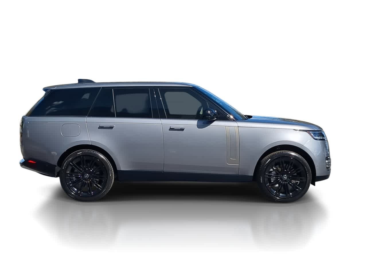 Used 2025 Land Rover Range Rover SE image 9