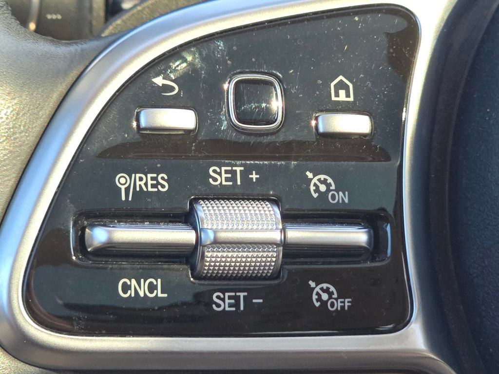 Used 2020 Mercedes-Benz GLC 300 4MATIC image 35