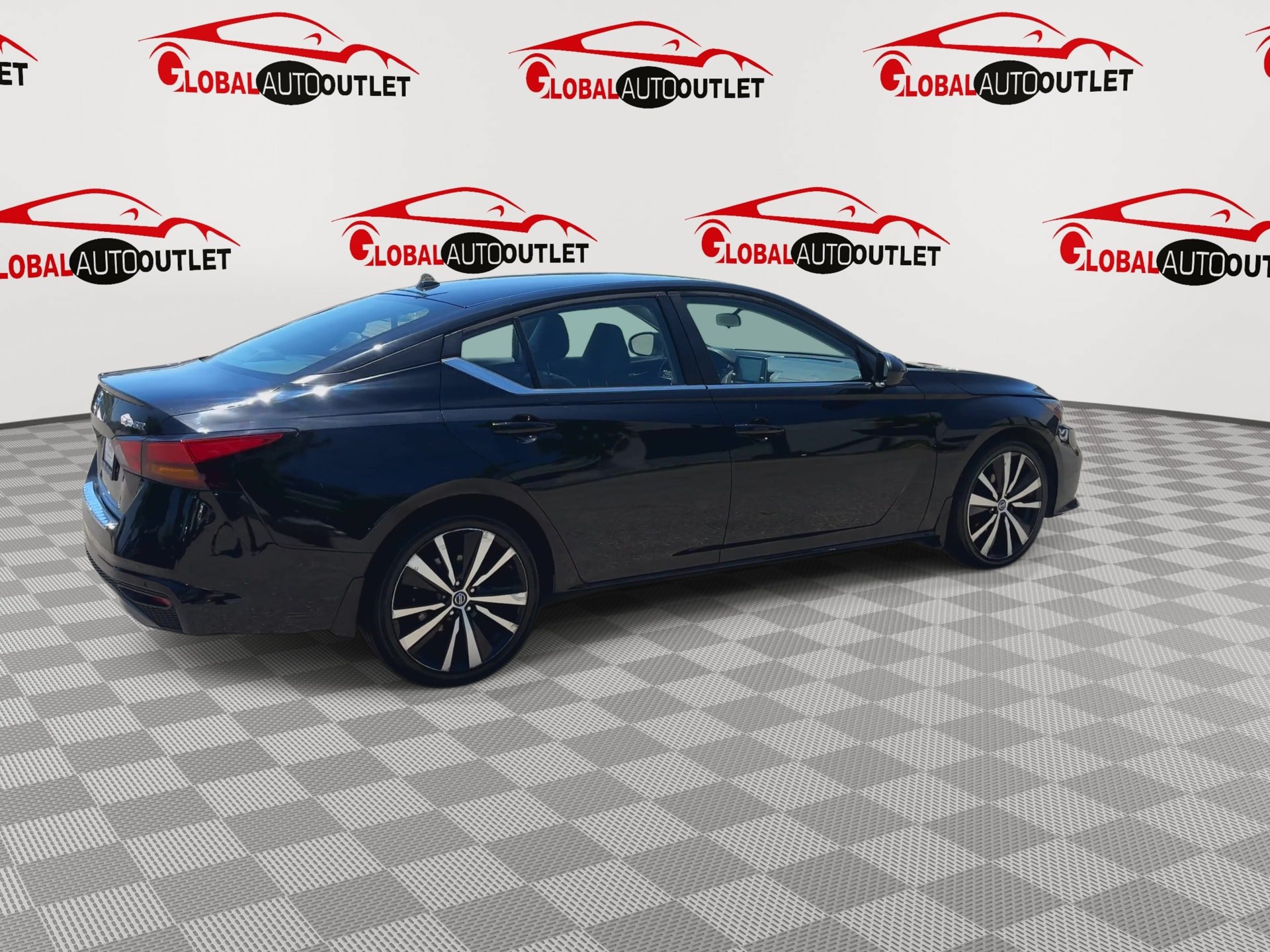 Used 2021 Nissan Altima 2.5 SR FWD image 8