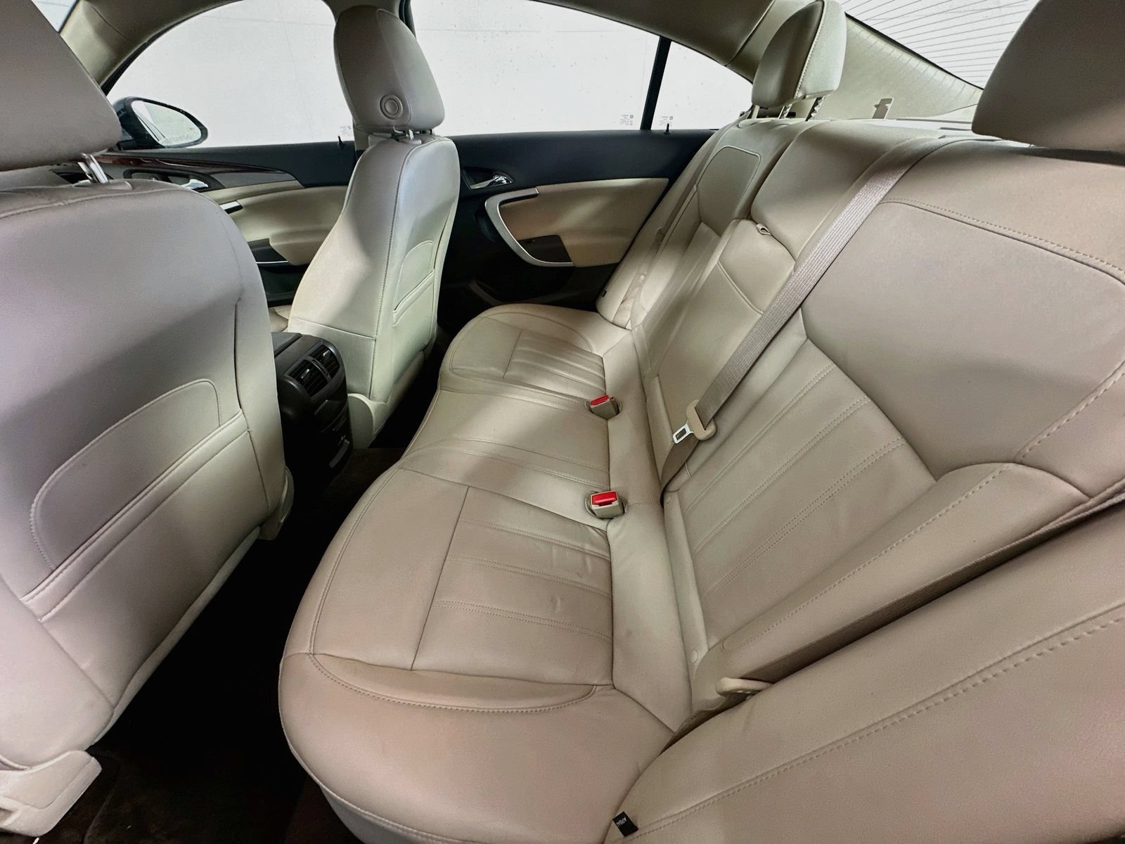 Used 2017 Buick Regal Premium w/ Driver Confidence Package #1 FWD image 26
