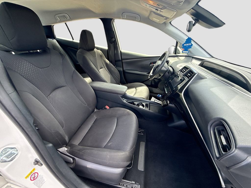 Used 2019 Toyota Prius LE FWD image 28
