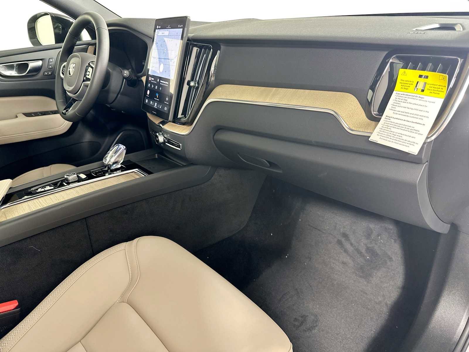 New 2026 Volvo XC60 B5 Plus w/ Climate Package image 27