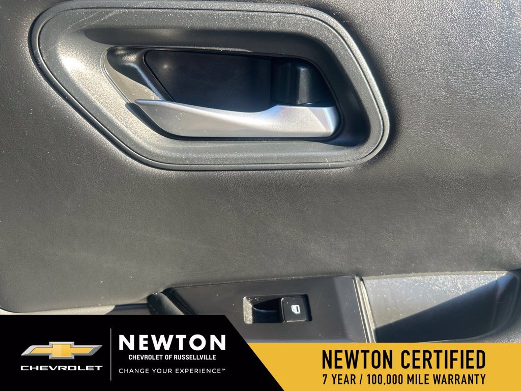 Used 2025 Nissan Rogue SV FWD image 29