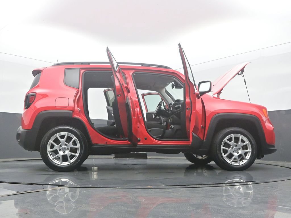 Used 2020 Jeep Renegade Latitude w/ Cold Weather Group AWD/4WD image 58