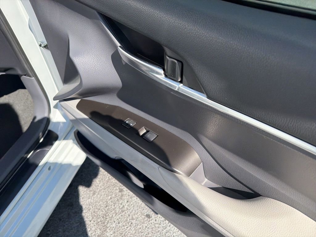 Used 2023 Toyota Camry LE FWD image 23