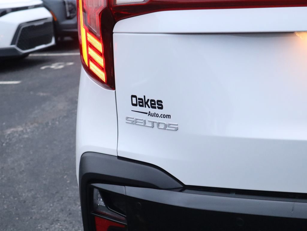 New 2026 Kia Seltos EX FWD image 7