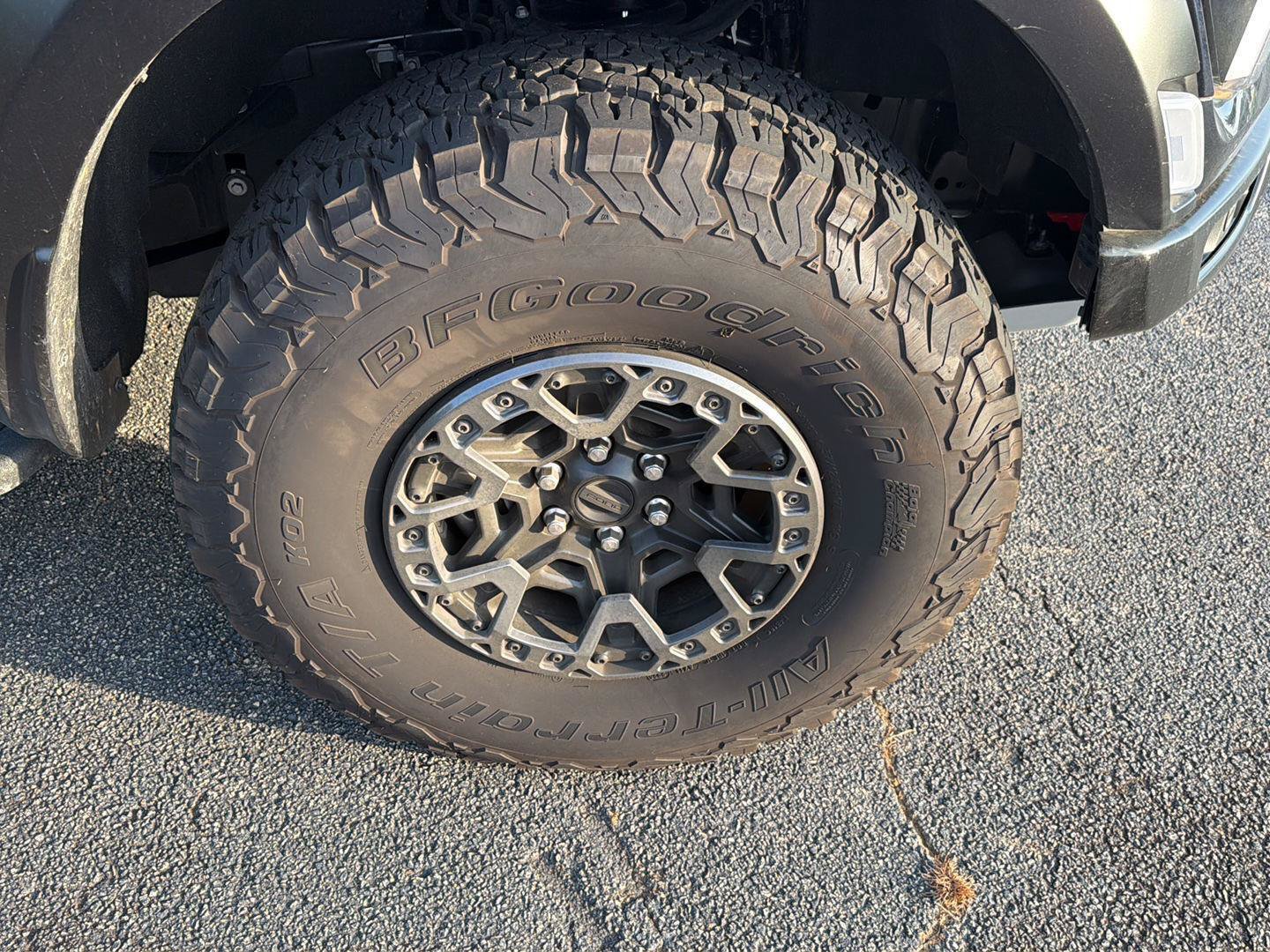 Used 2025 Ford F150 Raptor w/ Equipment Group 803A Raptor R AWD/4WD image 7