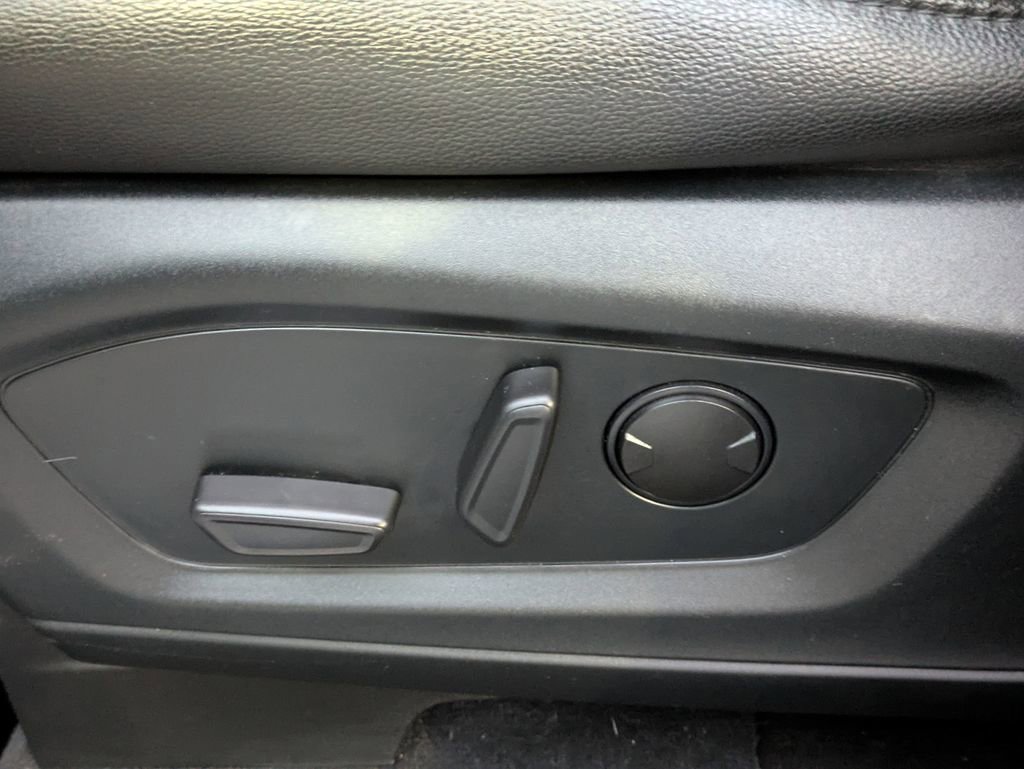 Used 2022 Ford Explorer Limited w/ Limited Technology Package image 21