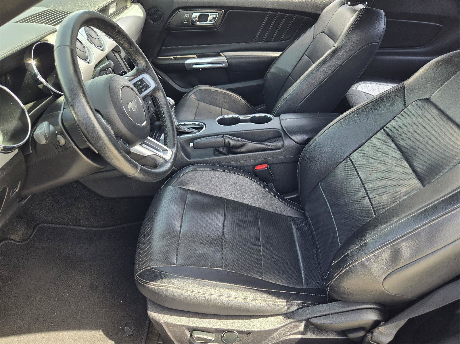Used 2017 Ford Mustang Premium RWD image 11