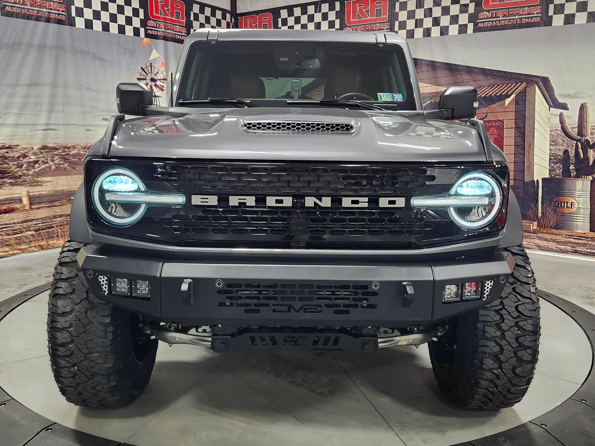 Used 2022 Ford Bronco Wildtrak image 3