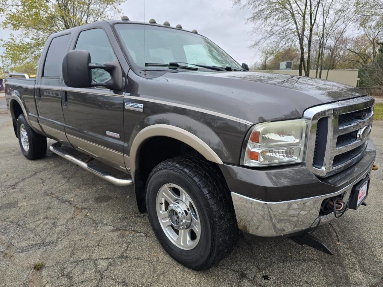Used 2005 Ford F350 Lariat image 3
