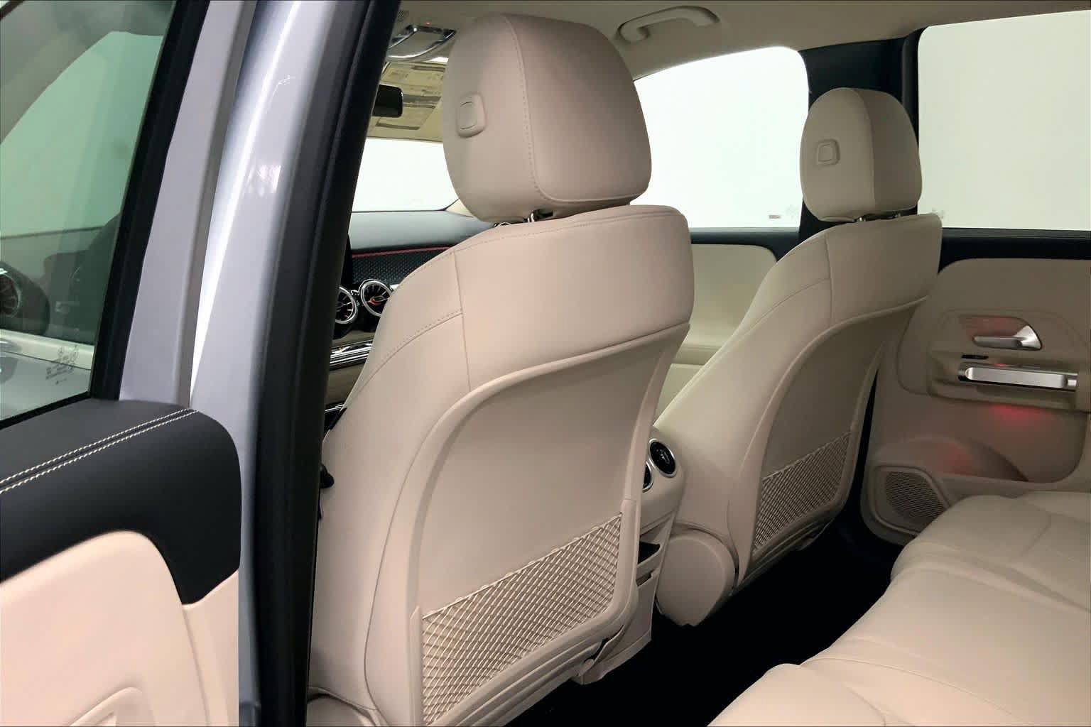 New 2026 Mercedes-Benz GLB 250 image 18