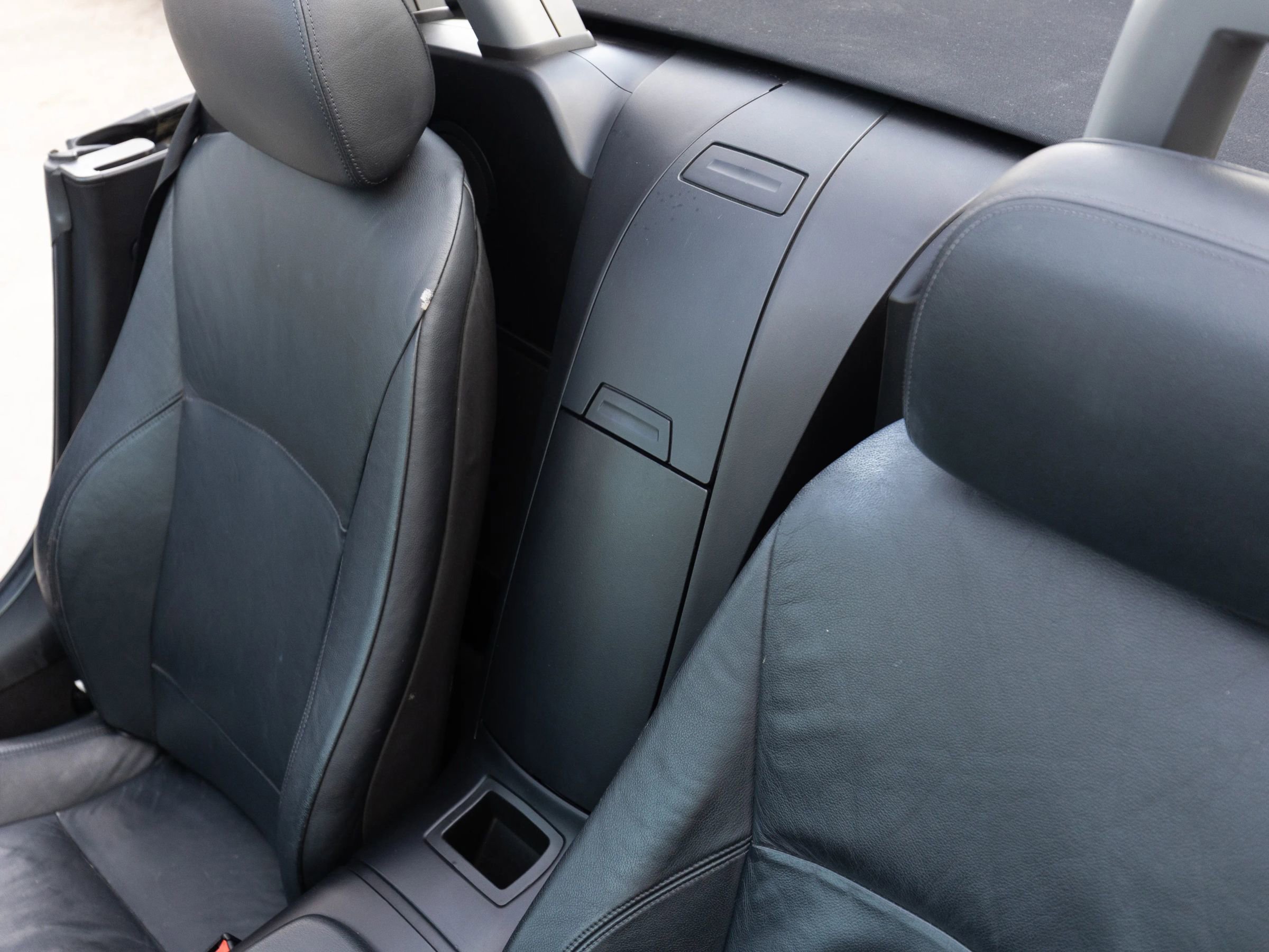 Used 2003 BMW Z4 2.5i image 32