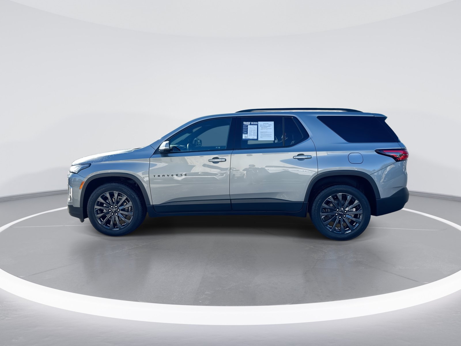 Used 2023 Chevrolet Traverse RS AWD/4WD image 6