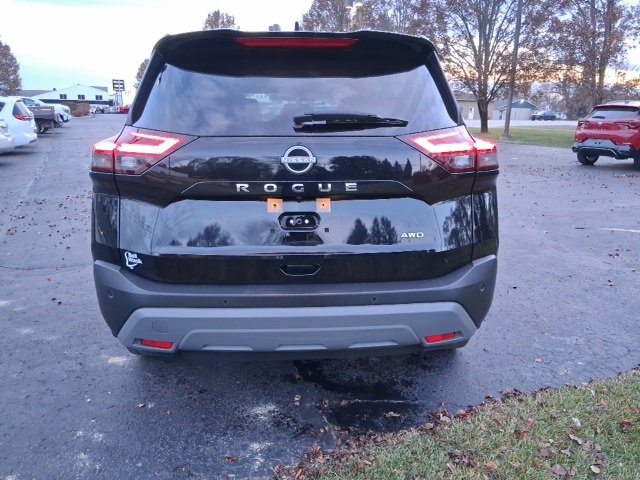 Used 2023 Nissan Rogue S image 4