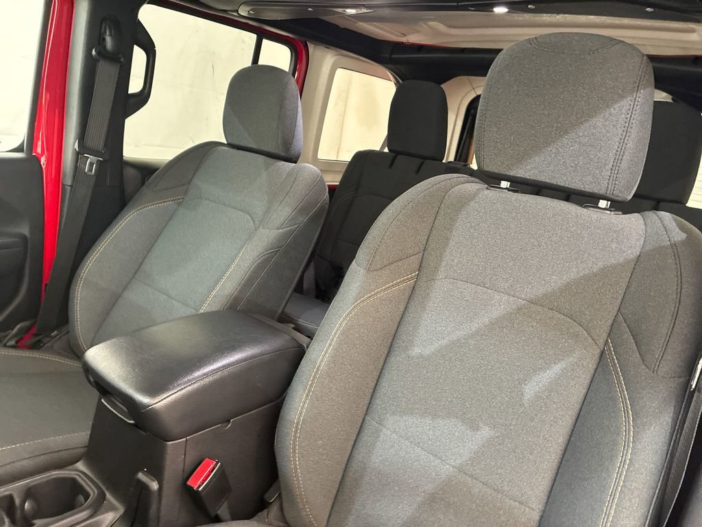 Used 2025 Jeep Wrangler Unlimited Sport AWD/4WD image 13