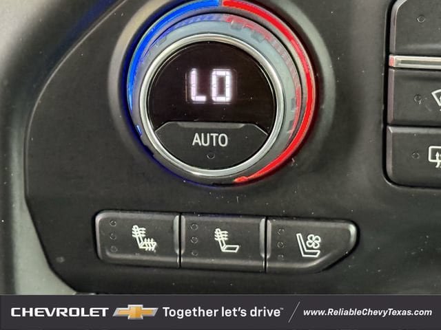 Used 2021 Chevrolet Silverado 2500 LTZ w/ LTZ Convenience Package AWD/4WD image 24
