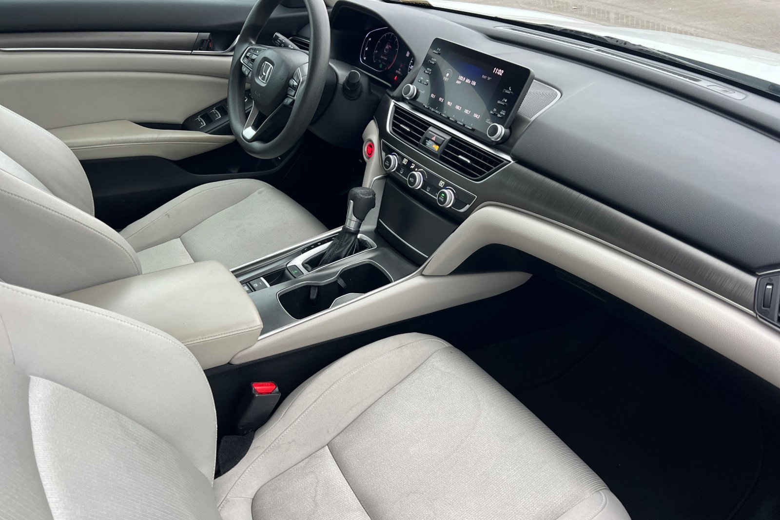 Used 2018 Honda Accord LX image 12