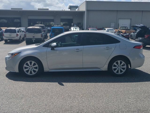 Used 2023 Toyota Corolla LE FWD image 7