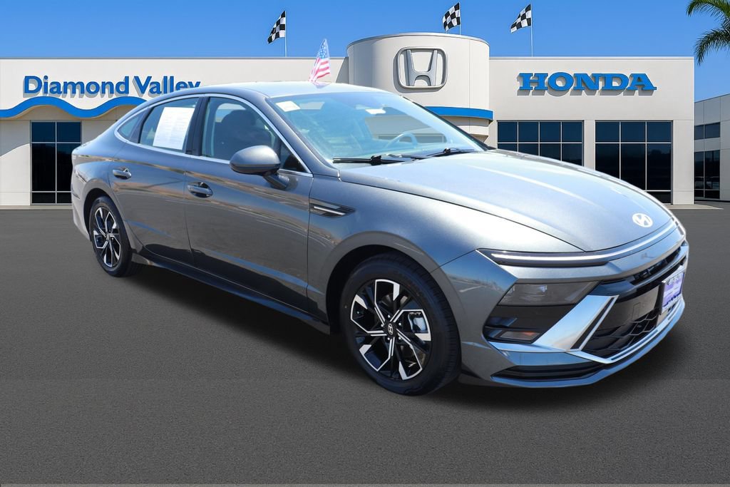Used 2024 Hyundai Sonata SEL FWD image 1