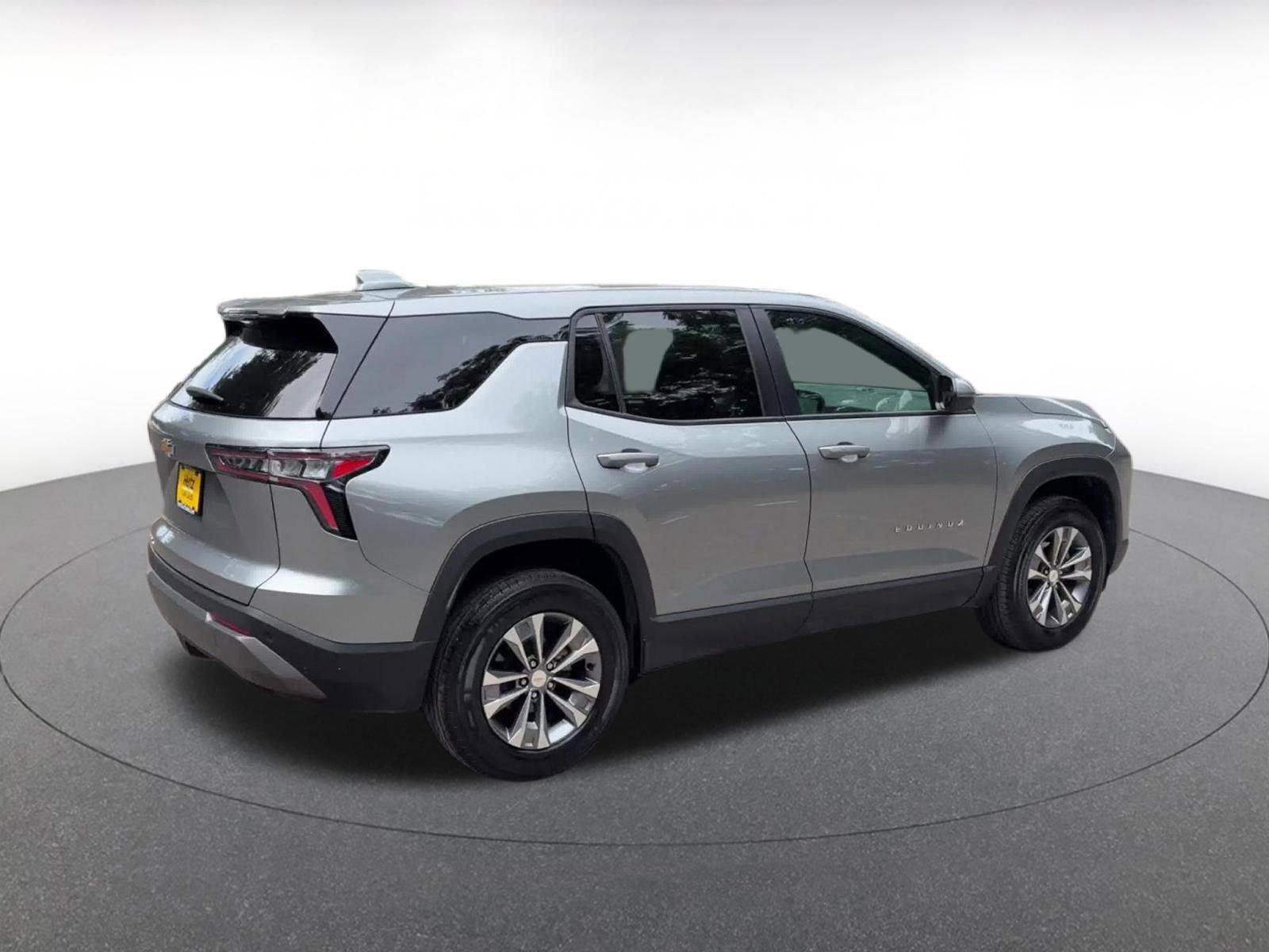 Used 2025 Chevrolet Equinox LT FWD image 22