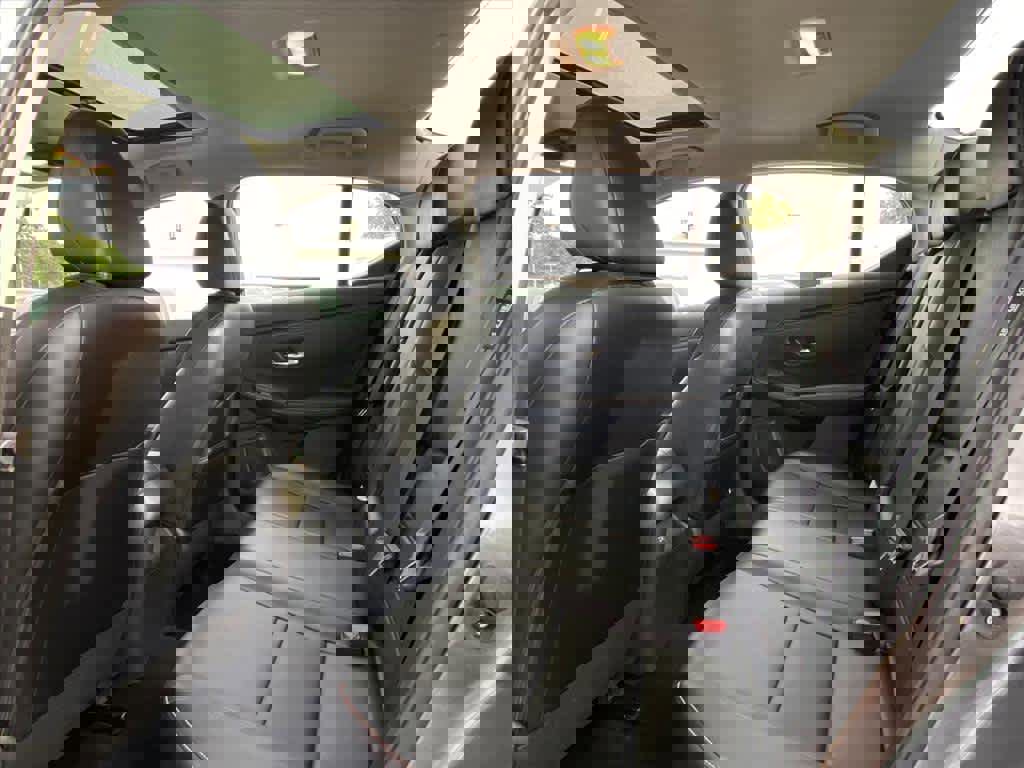 Used 2023 Nissan Sentra SR w/ SR Premium Package image 22