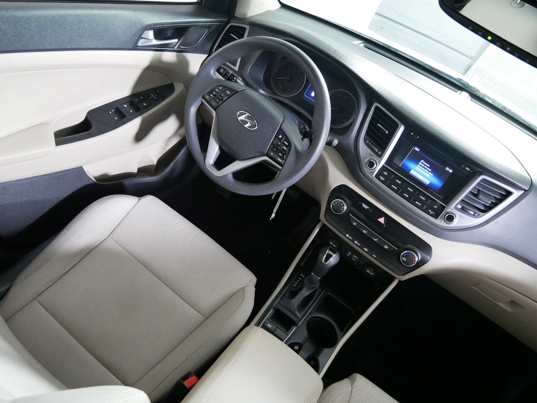 Used 2017 Hyundai Tucson SE image 9