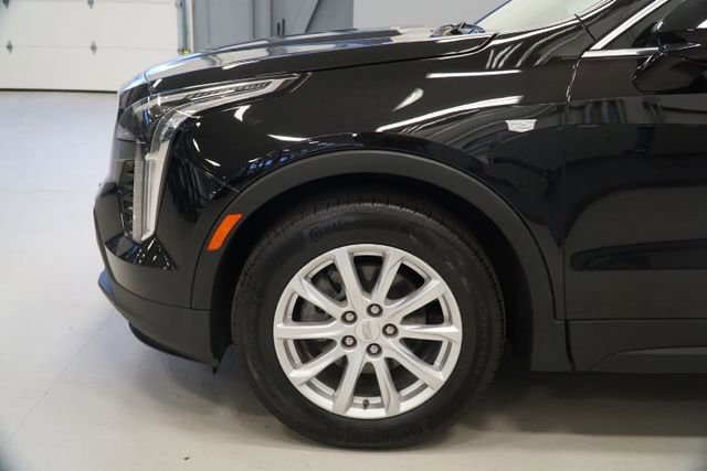 Used 2022 Cadillac XT4 Luxury w/ Cold Weather Package image 11