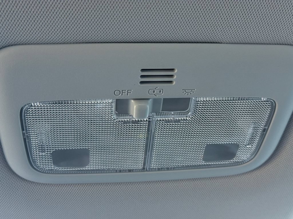 Used 2016 Toyota Corolla LE FWD image 19