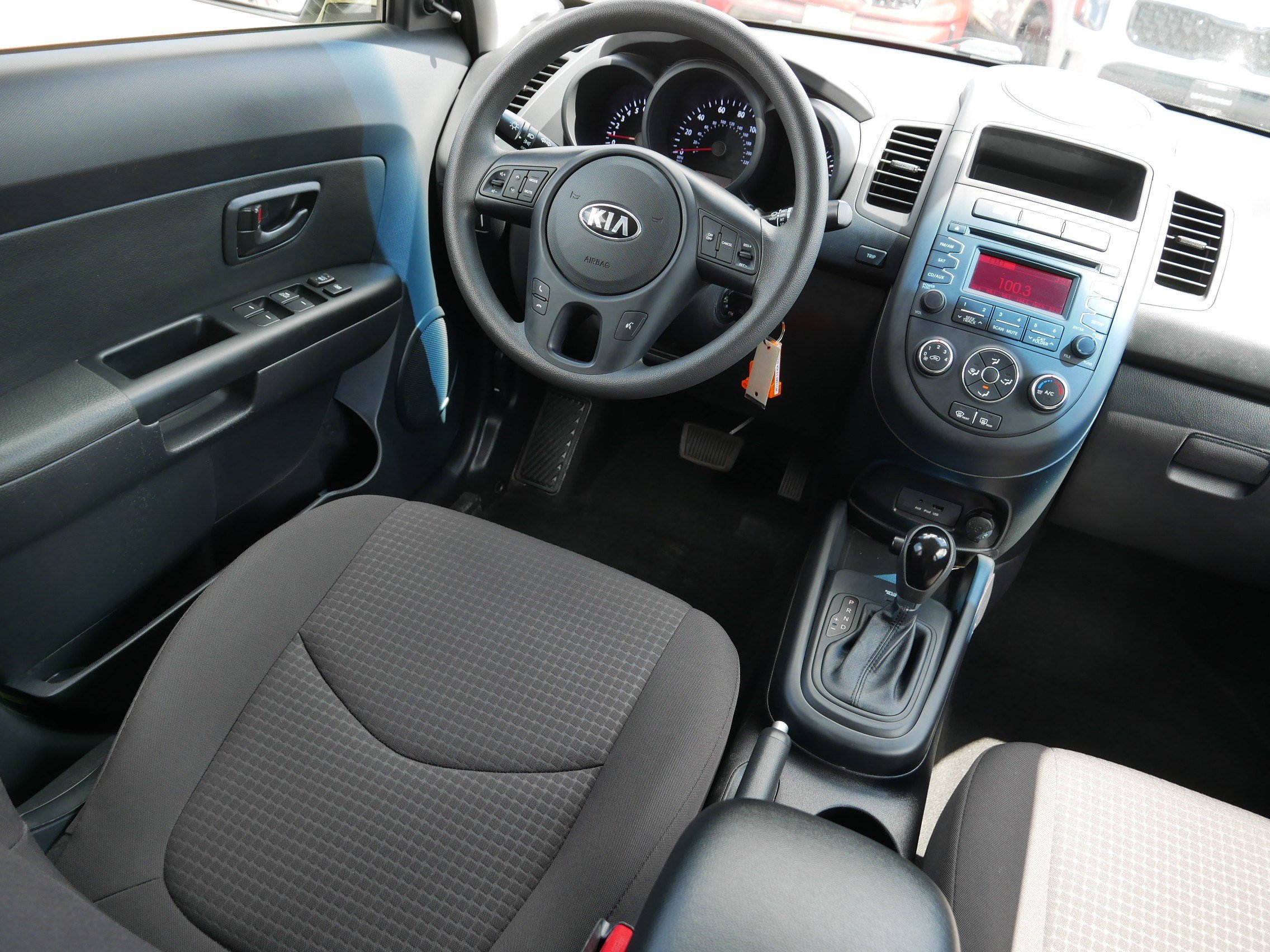 Used 2013 Kia Soul FWD image 9