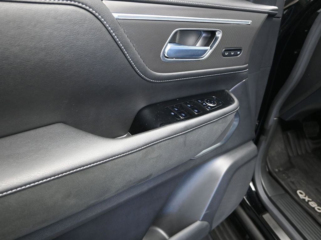 Used 2025 INFINITI QX80 Luxe RWD image 11
