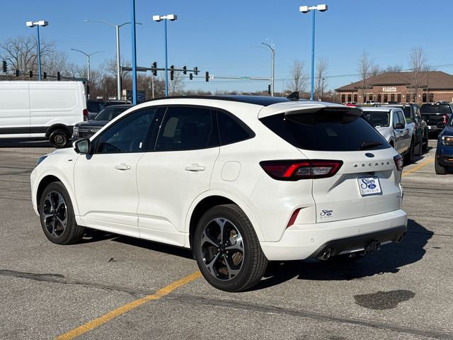 Used 2024 Ford Escape ST-Line Select w/ Tech Pack #2 image 7