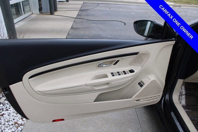 Used 2015 Volkswagen Eos Executive image 18