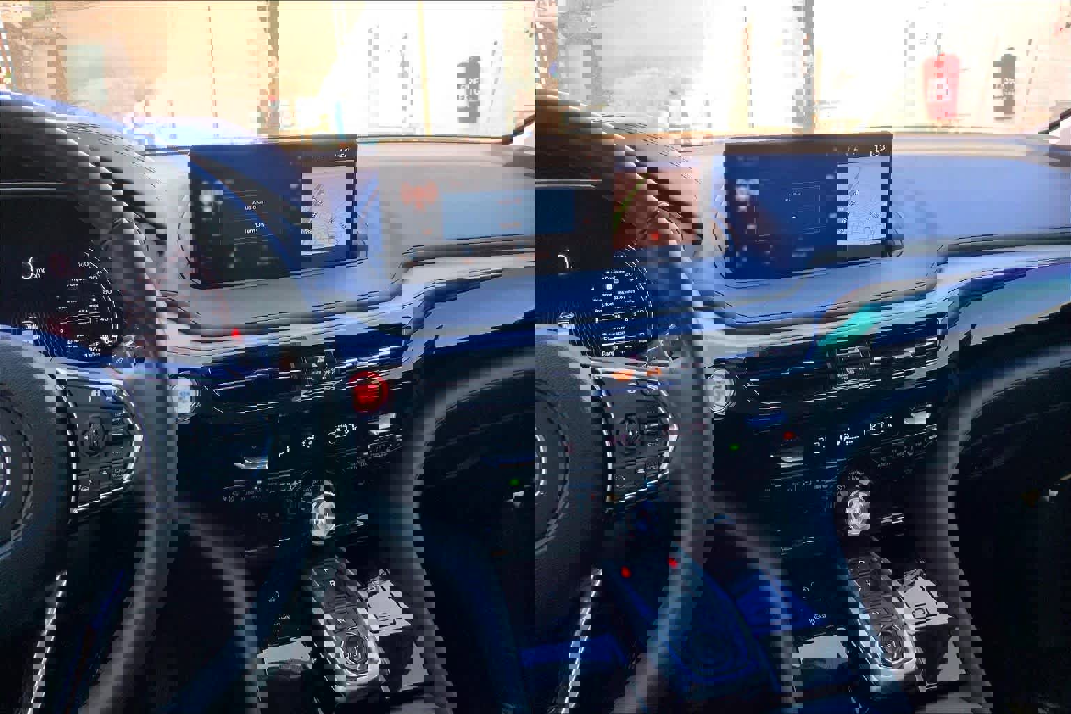 Certified 2024 Acura MDX w/Technology Package image 7