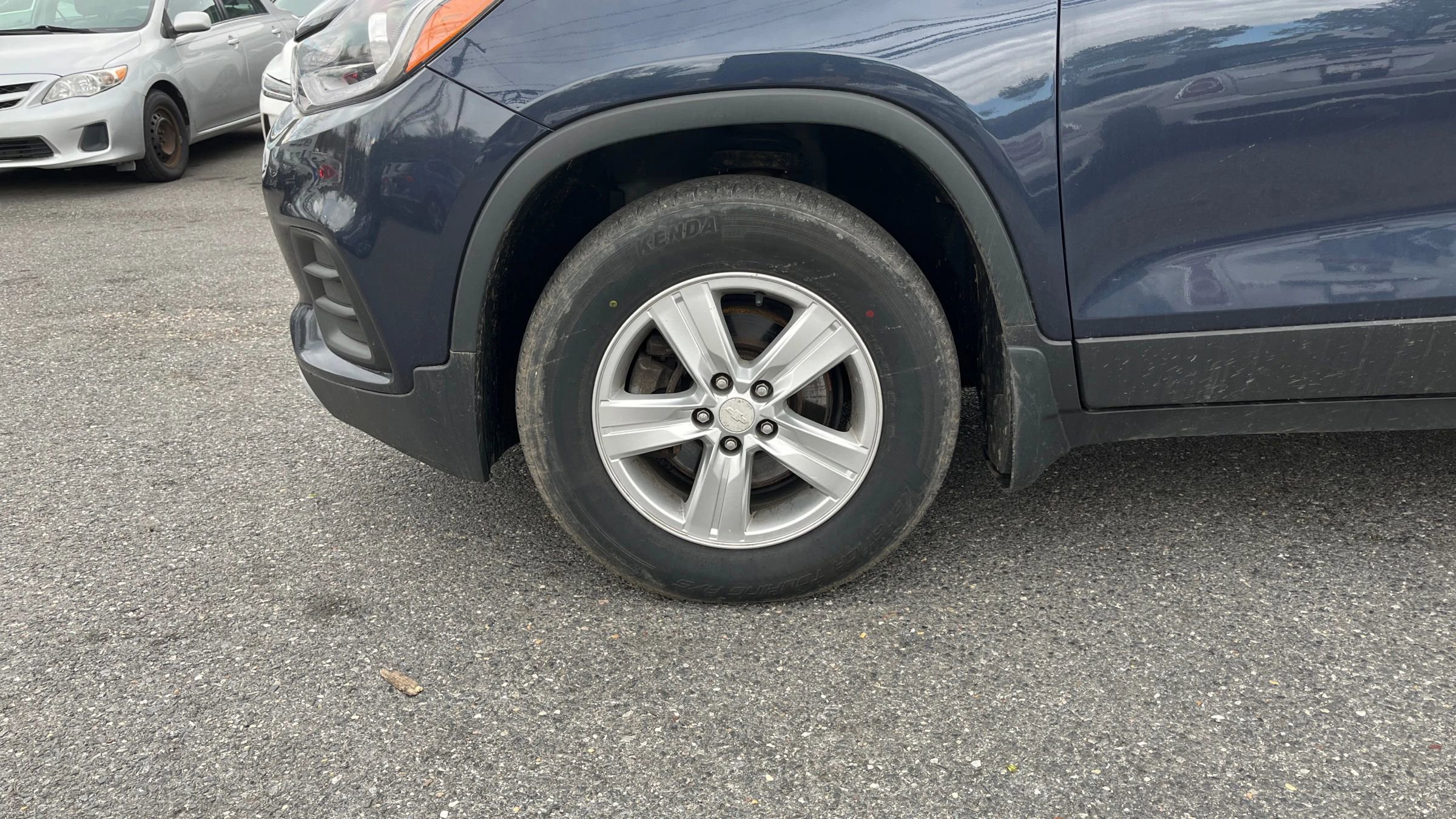 Used 2018 Chevrolet Trax LT w/ Sun & Sound Package image 14