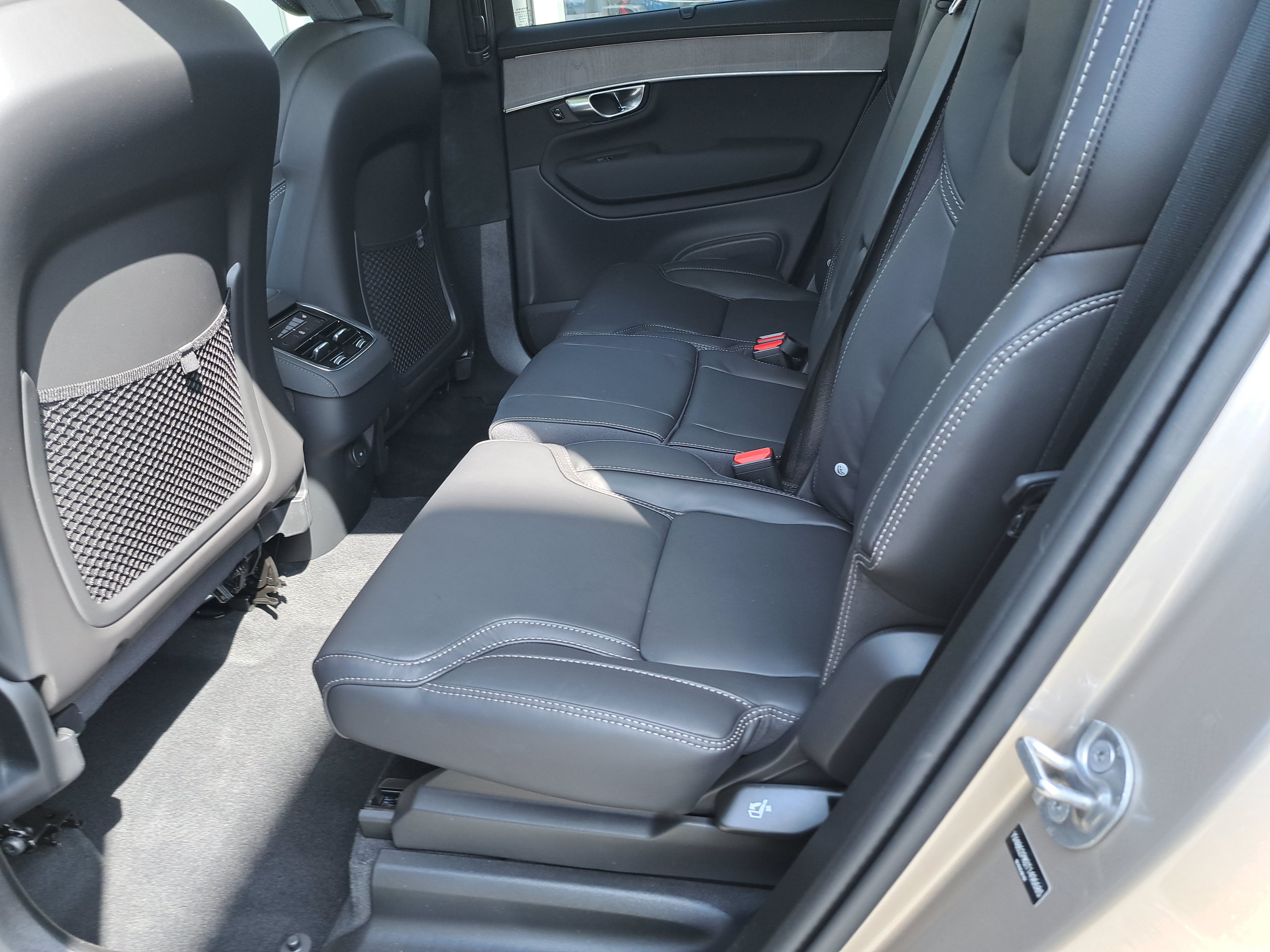New 2026 Volvo XC90 B6 Ultra w/ Lounge Package AWD/4WD image 7