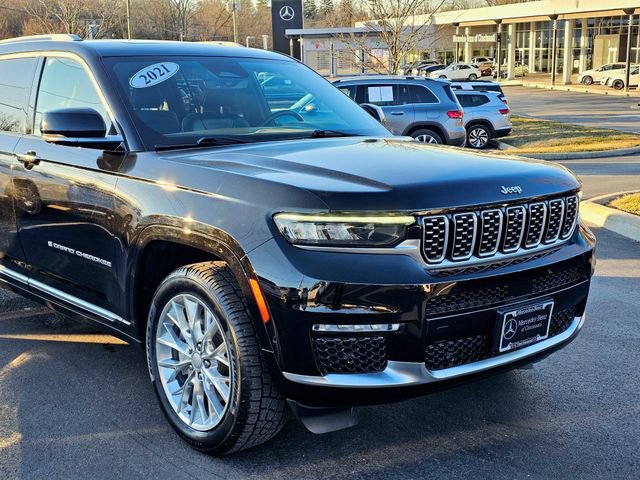 Used 2021 Jeep Grand Cherokee L Summit w/ Luxury Tech Group V image 2