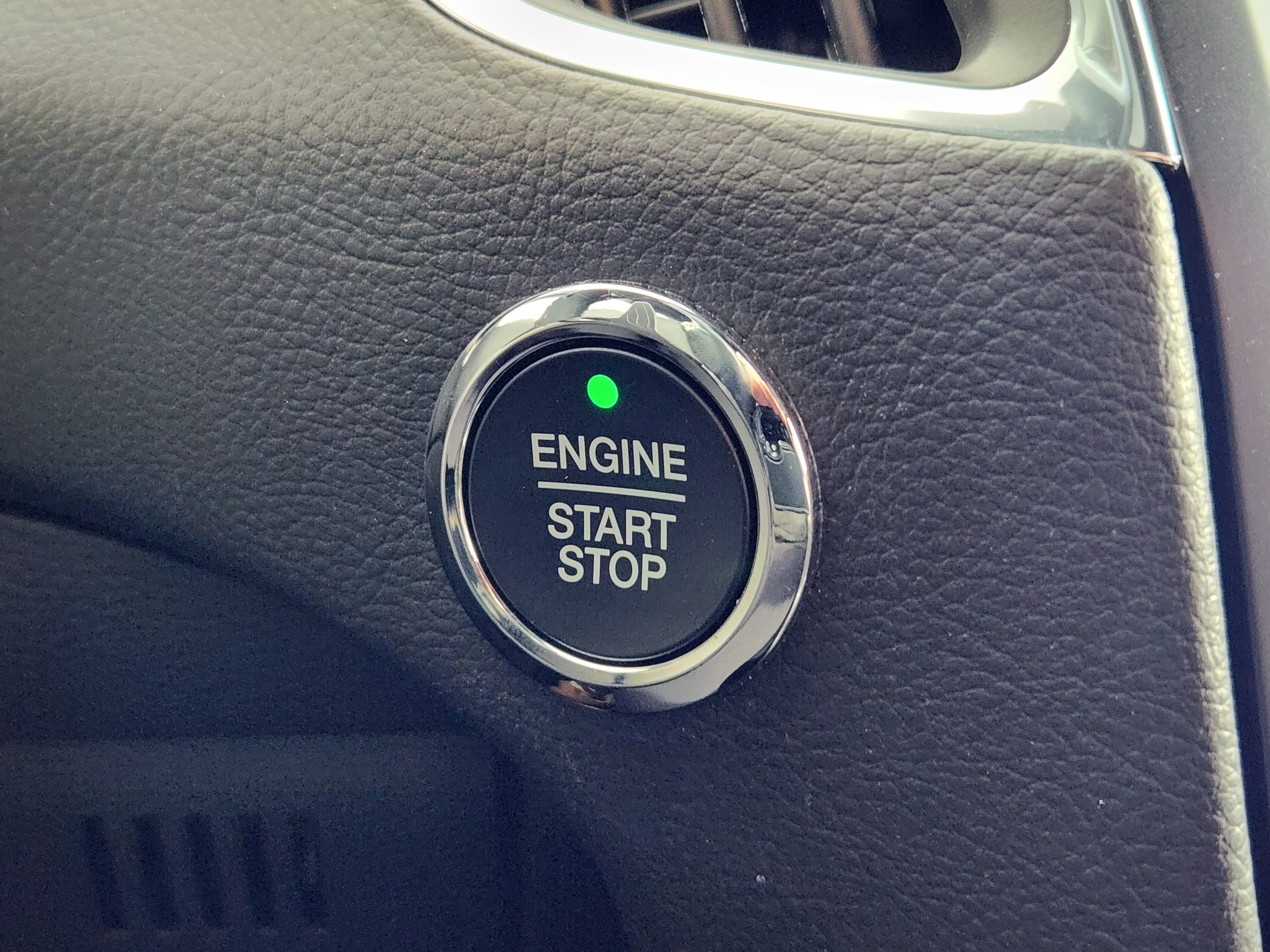 Used 2023 Ford Edge ST image 25
