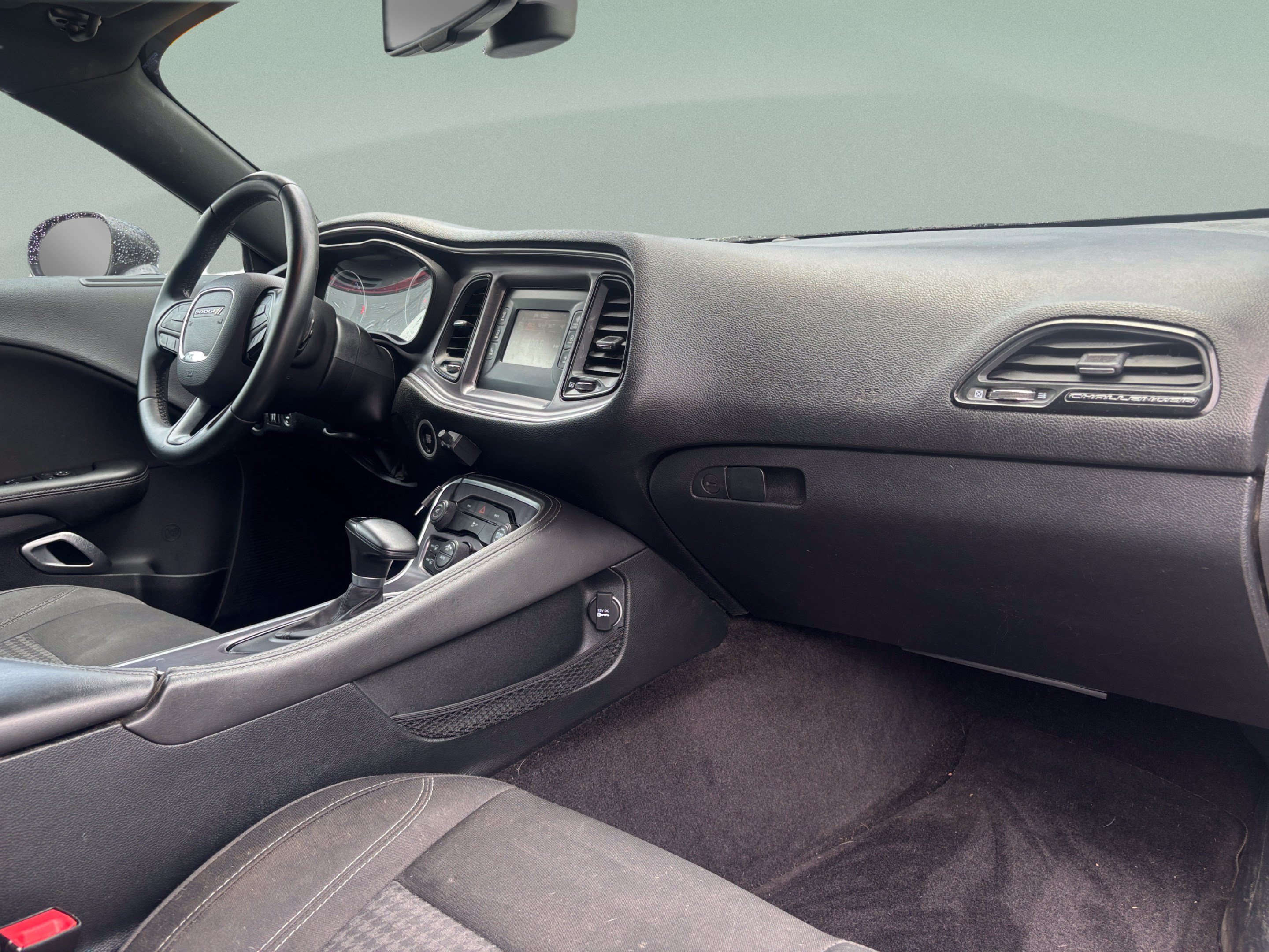 Used 2016 Dodge Challenger SXT RWD image 15