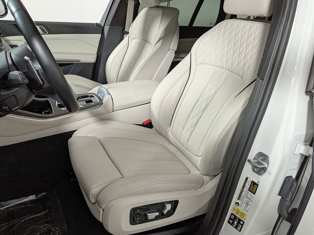 Certified 2024 BMW X5 xDrive40i w/ M Sport Package image 21