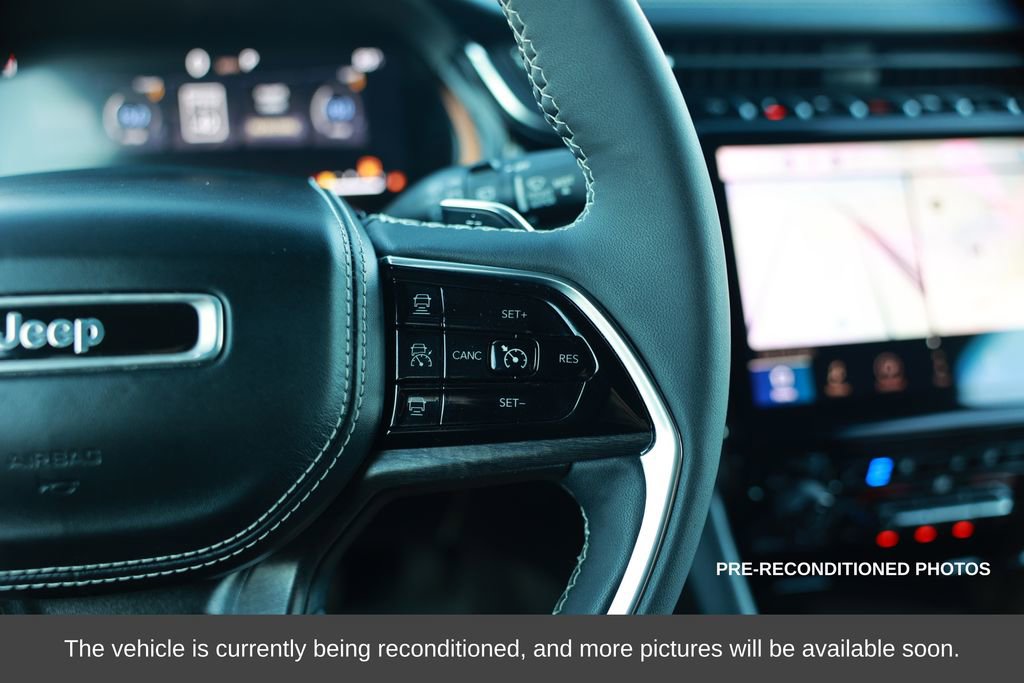 Used 2023 Jeep Grand Cherokee Overland image 22
